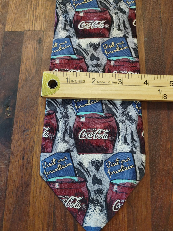 Coca Cola Silk Necktie Visit Our Fountain Advertising Memorabilia Made In USA gallery
