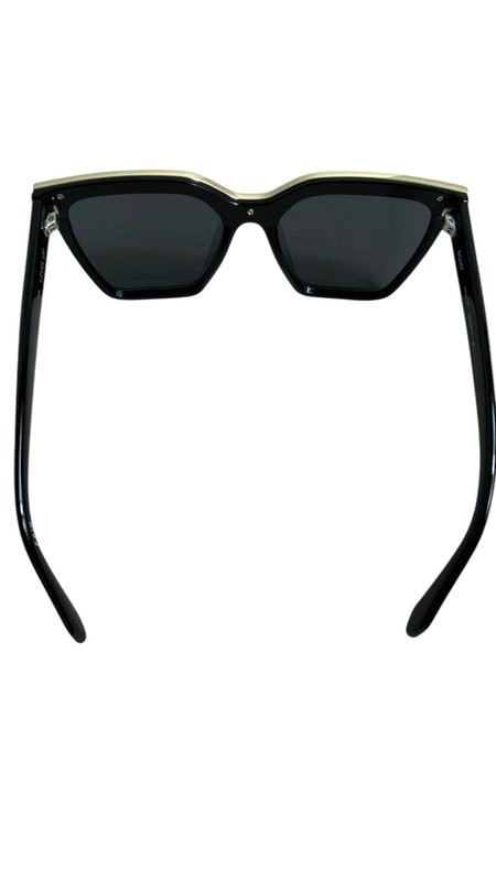 Quay Australia LEVEL UP Sunglasses Black Gold /Smoke POLARIZED Square 55793 gallery