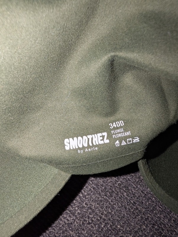 Aerie SMOOTHEZ Plunge Bra 34DD Green Underwired Padded Adjustable; NWT; soft gallery