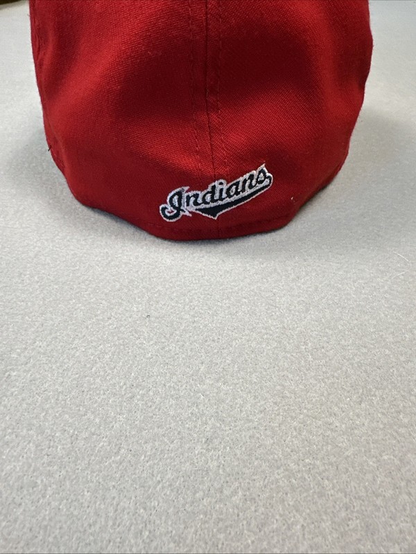Lot of 4 Cleveland Indians Guardians Cavs New Era 39Thirty Fitted Hats L/XL gallery
