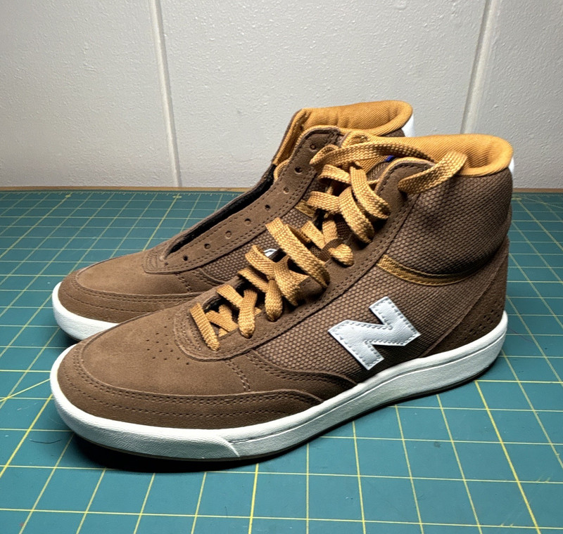 New Balance Numeric 440 NM440HPP Men’s Mid Top Lace-Up Mesh Sneakers Brown