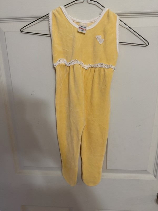 Nicky Stretch Yellow Velour Footed Sleeveless Coverall Heart Lace 74-80