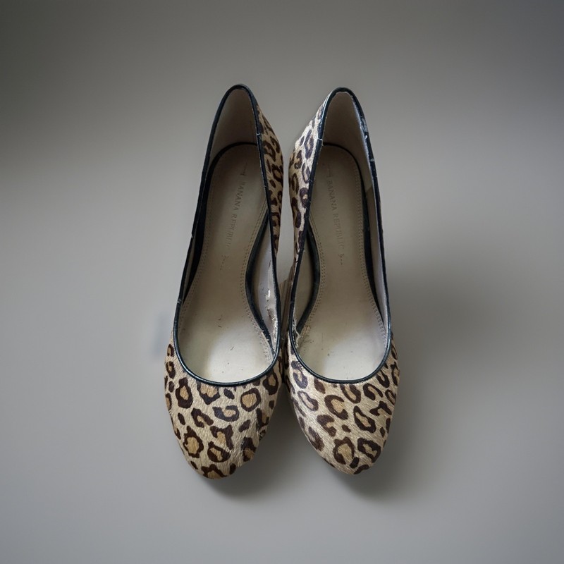 Banana Republic Calf Hair Animal Leopard Print Pointed Toe Heels Pumps 7 Career