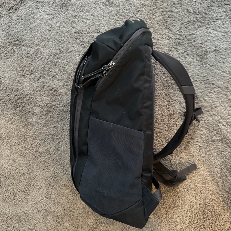 Patagonia 25L Black Hole Backpack (Smolder Blue with Forge Grey Color) gallery