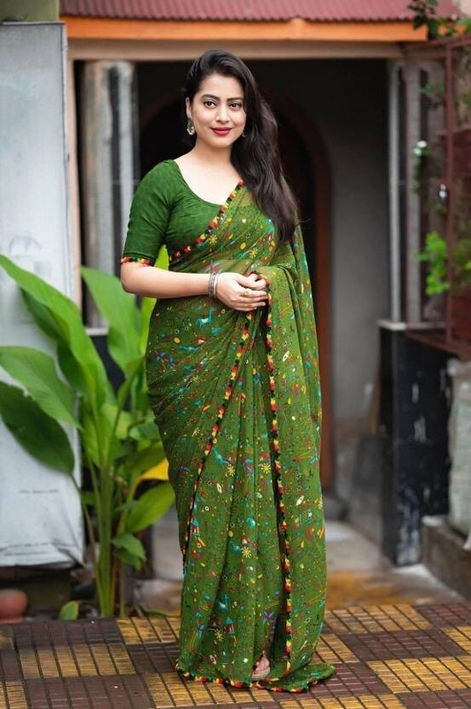 Self Design Bollywood Georgette, Pure Silk Saree (Green)