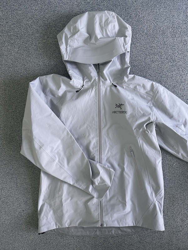 Arc’teryx Beta SL Jacket Gore-Tex, Size L, Light Grey