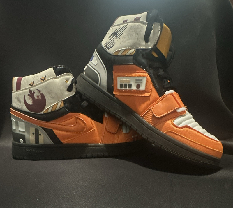 Bull airs Red fives extremely RARE Aj1 silhouette