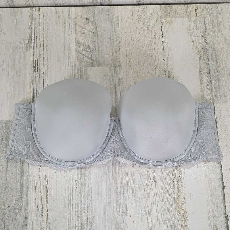 Torrid Light Gray Lace Bombshelle Everyday Strapless Lightly Lined Bra Size 44D