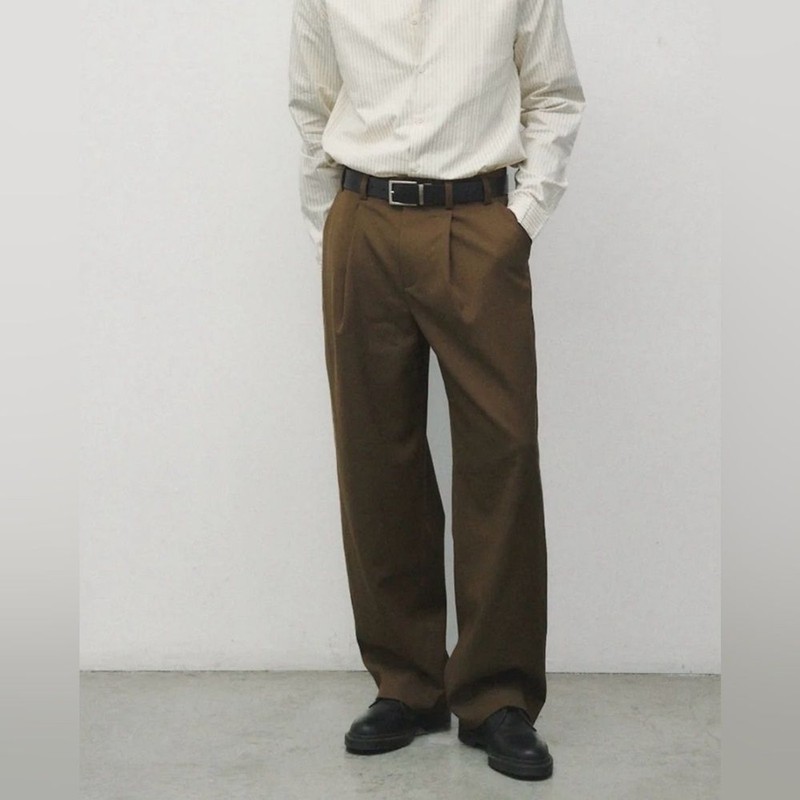 NEW Common Market Apollo Straight Leg Pleated Trouser Pants Size Medium Mocha