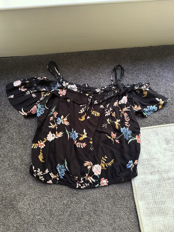 TOXIK3 Black Floral Off-the-Shoulder Ruffle Blouse Size L