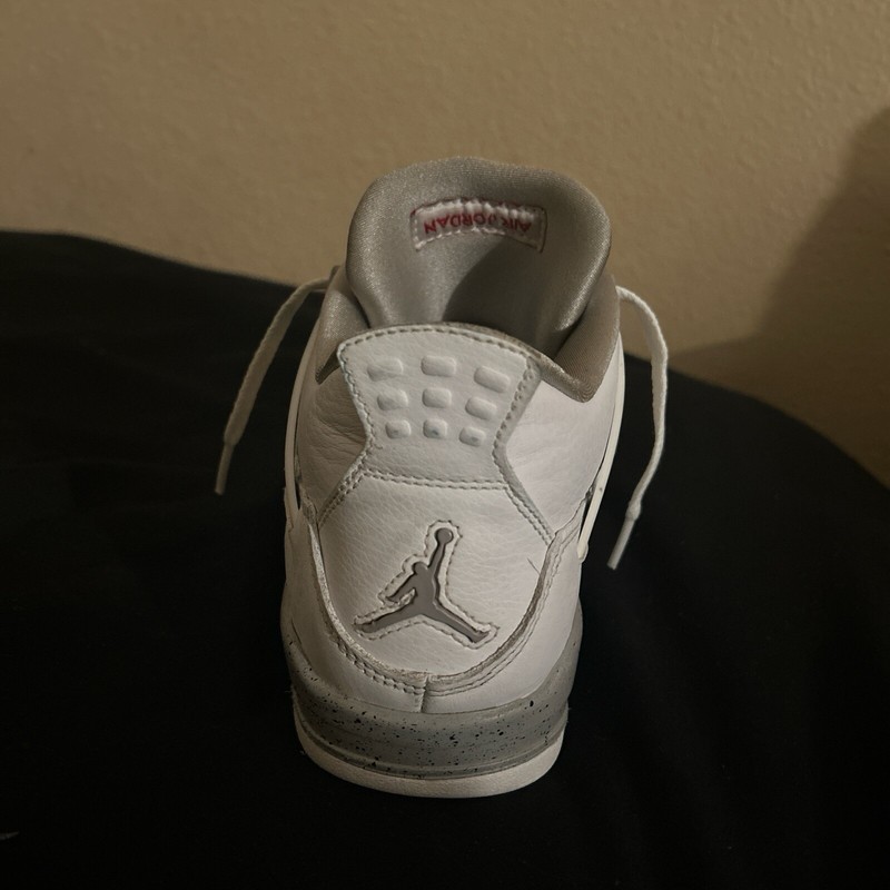 Size 7 - Jordan 4 Retro Mid White Oreo gallery