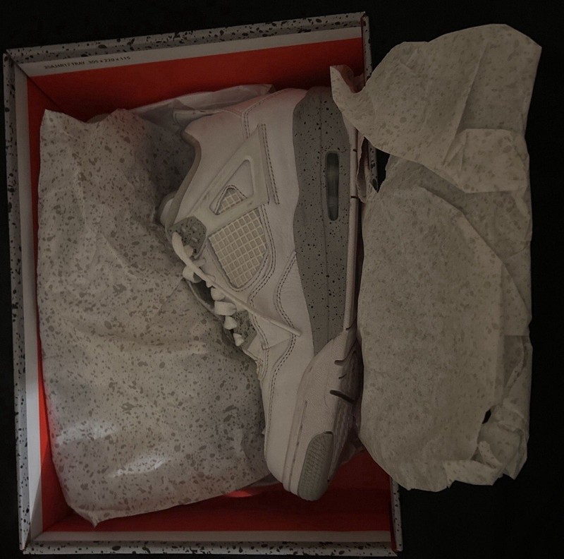 Size 7 - Jordan 4 Retro Mid White Oreo gallery