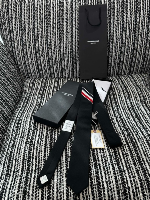 Thom Browne classic wool tie
