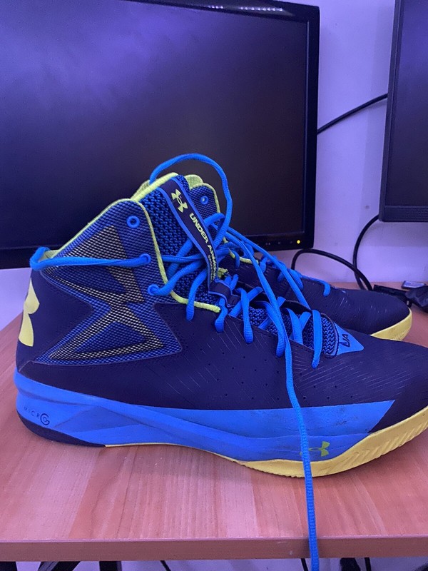 Size 14 – Under Armour Rocket Blue/yellow