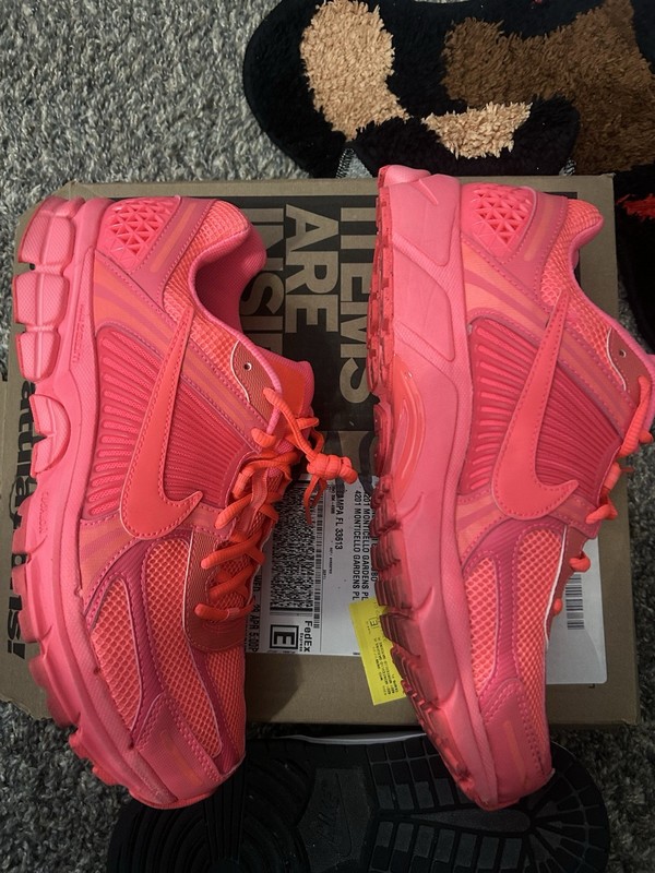 Nike Vomero Hot Punch Size 10