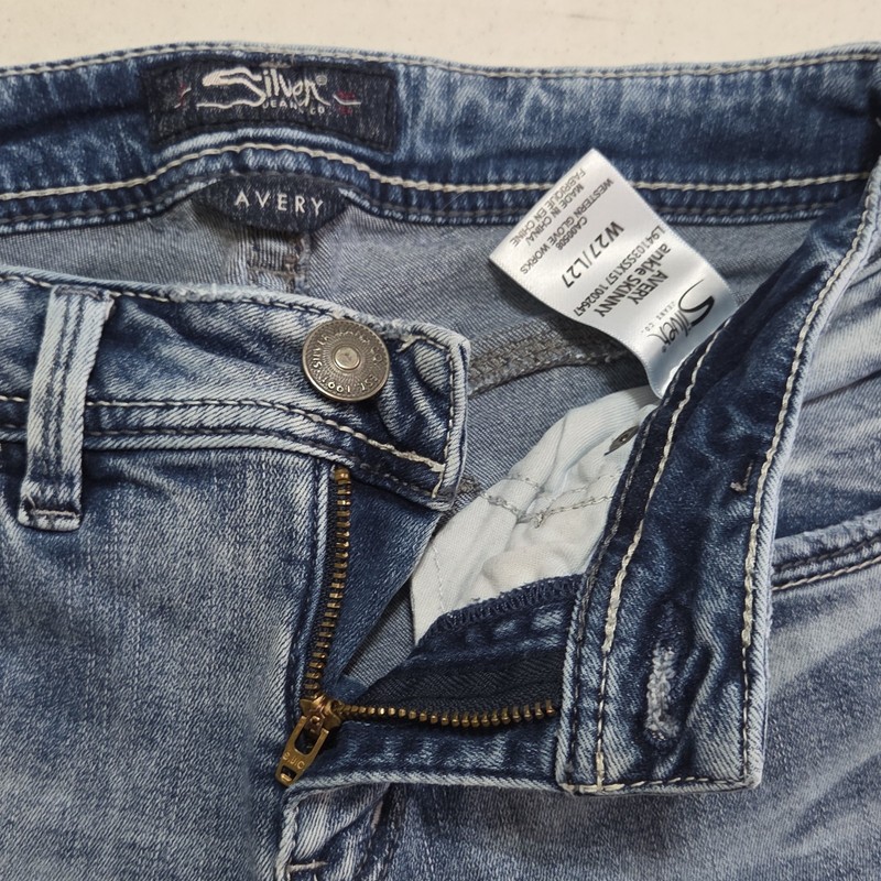 Silver Jeans Co. Women’s Blue Light Wash Mid Rise Ankle Skinny Jeans gallery