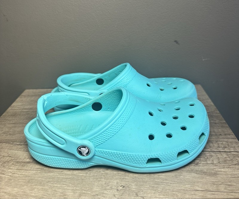 Crocs Classic Clogs Teal M5 W7 Slip On Sandals
