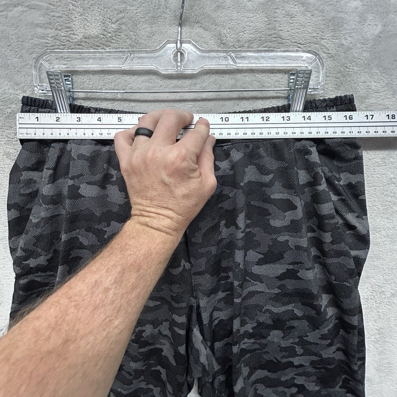 Lululemon Pace Breaker Shorts Mens XL 9” Unlined LM7ANFS Black Gray Camo Gym. gallery
