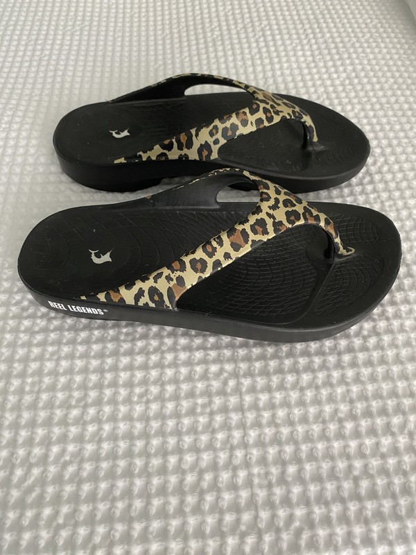 Reel Legends Sandals Flip Flops Women Size 8 Rubber Cushioned