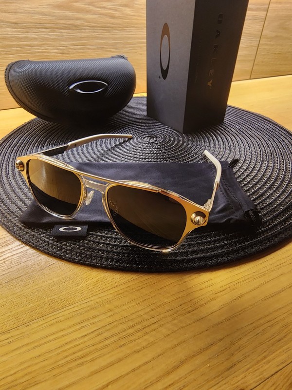 Oakley Coldfuse Titanium Metal Metal Frame Black Prizm Polarized Lens NEW