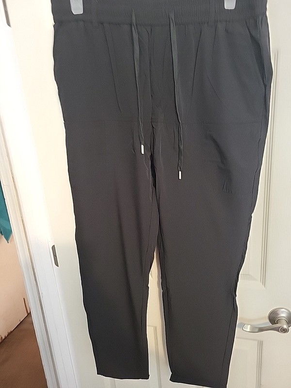 Ladies XL Pants Black 90% Nylon 10% Spandex New In Package