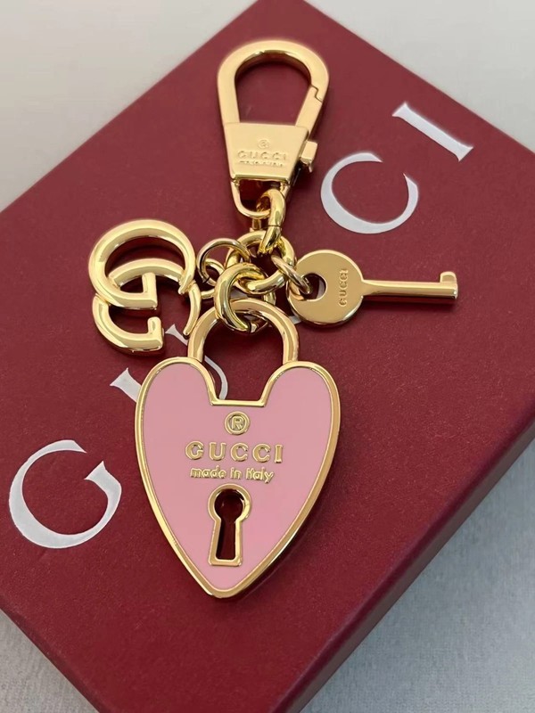 GUCCI Novelty Charm Heart Lock & Key Design Keychain Gift Key Chain with New Box gallery