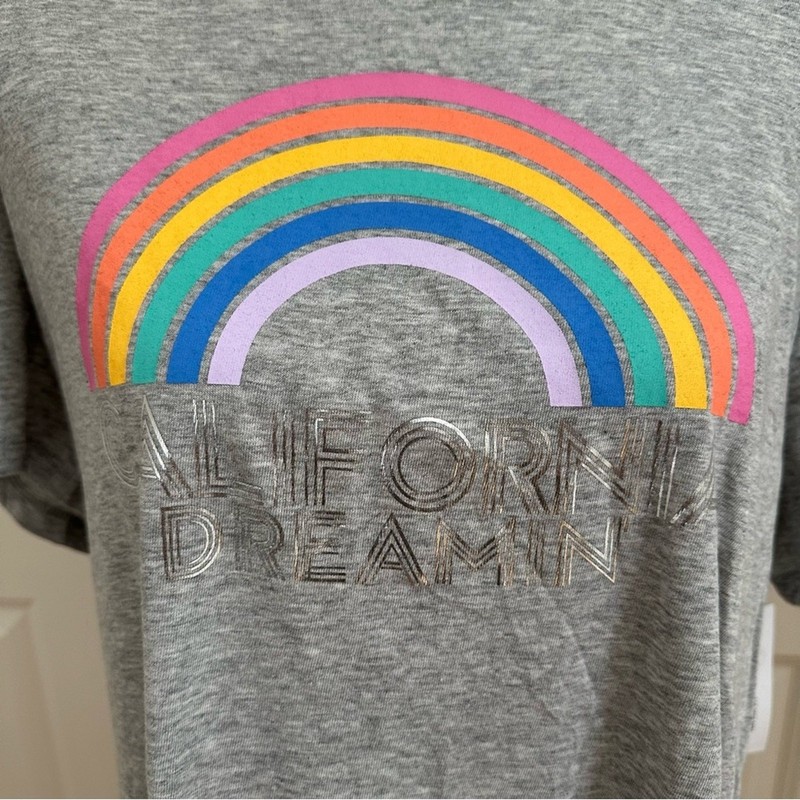 a.n.a. California Dreaming Heather Gray T-shirt with rainbow, Size XL gallery