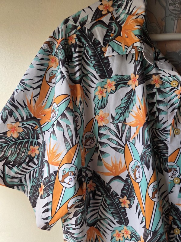 Buc-ee's Beaver Tropical Surfboard Hawaiian Button-Down Shirt, Size XL - NWT gallery
