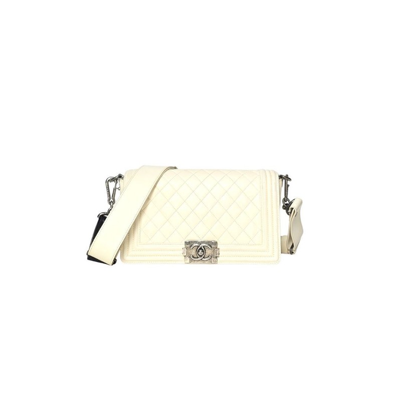 Chanel Boy Medium White Quilted Leather Ruthenium Hardware 15x25x7cm SN:15929723