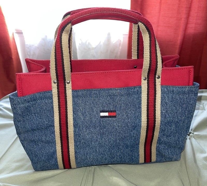 Tommy Hilfiger Vintage Logo Stripe Tote Bag Snap Closure Lined Inner Pockets