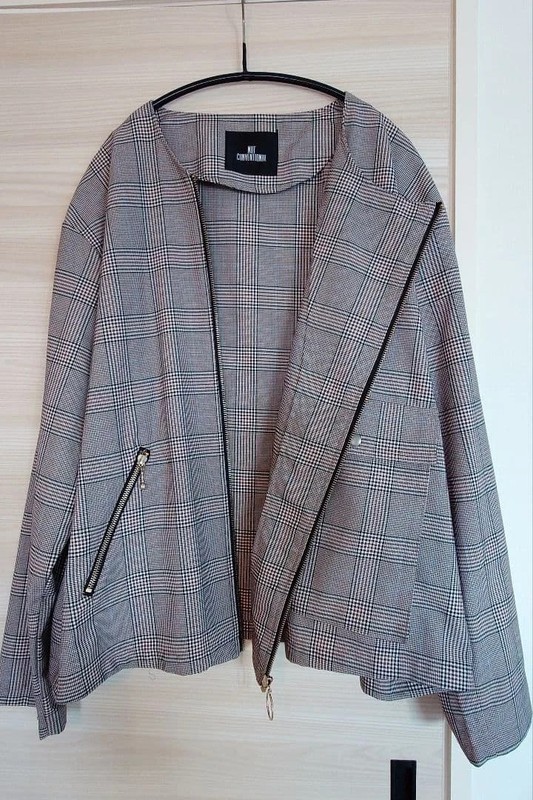 Not Conventional Full-Zip Asymmetrical Set-Up Free Size Gray Black White Authent gallery