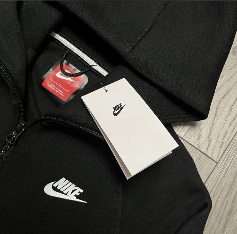Nike Tech Fleece Black Reflective 2-Piece Set Tracksuit Medium gallery