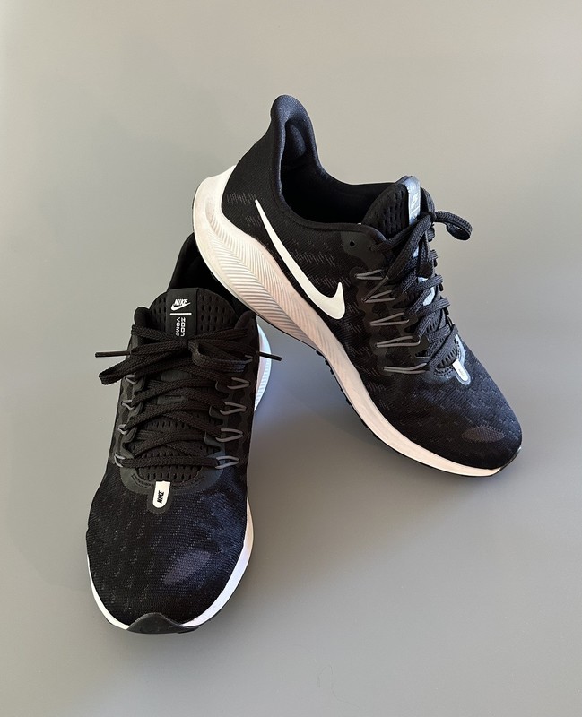 Nike Womens Air Zoom Vomero 14 Black Running Shoes Size 9.5. EUC – Worn twice.