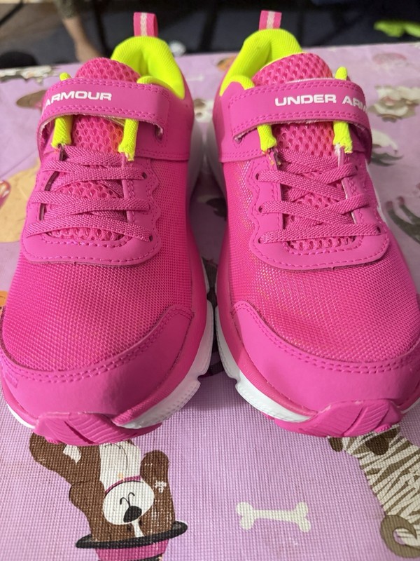 NWT GIRLS UNDER ARMOUR SZ 3Y SHOES PINK/YLW ASSERT 10 AC UA GPS Regulator