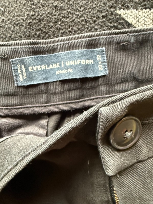 Everlane NEW Uniform Athletic Fit Performance Chino Pants Dark Gray Sz 33 x 32 gallery