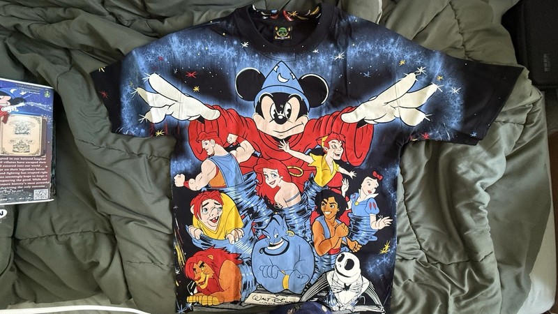 Dbruze Mickey Mouse Fairytale Face off Size Medium NWT