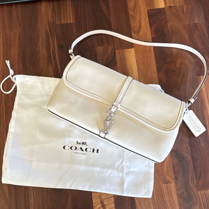 Coach Hamptons Chalk Small Shoulder Bag Zip Closure Silver Hardware Lined