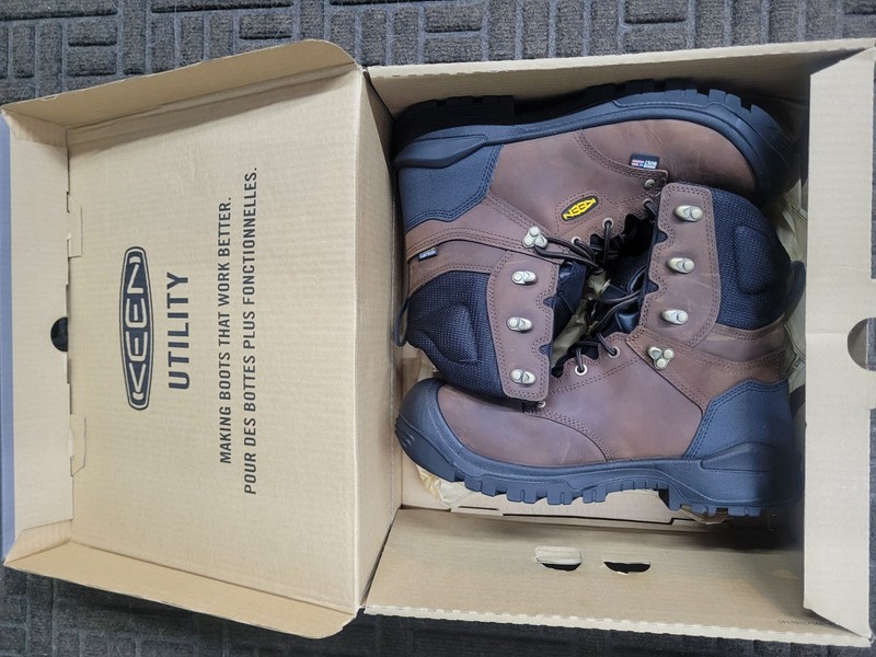 Keen 8" Safety Toe Insulated Work Boot Size 11.5EE gallery