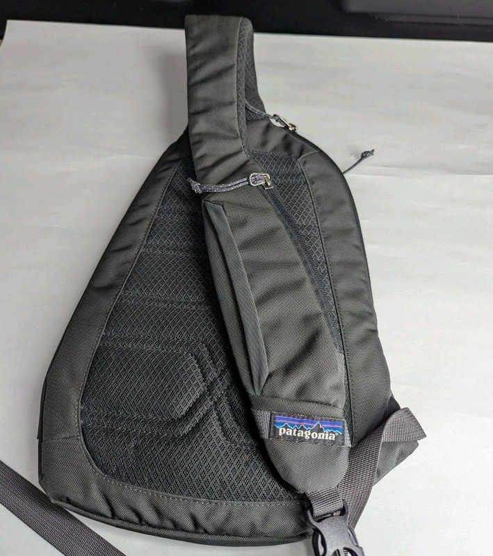 Patagonia Atom Sling Bag 8L Gray/Textile Green (Damaged) gallery