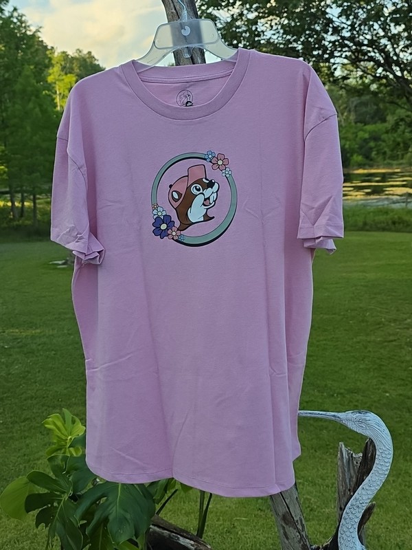Buc-ee’s Beaver Believer Light Pink Lilac T-Shirt Size XL Bucees New W/Tags gallery