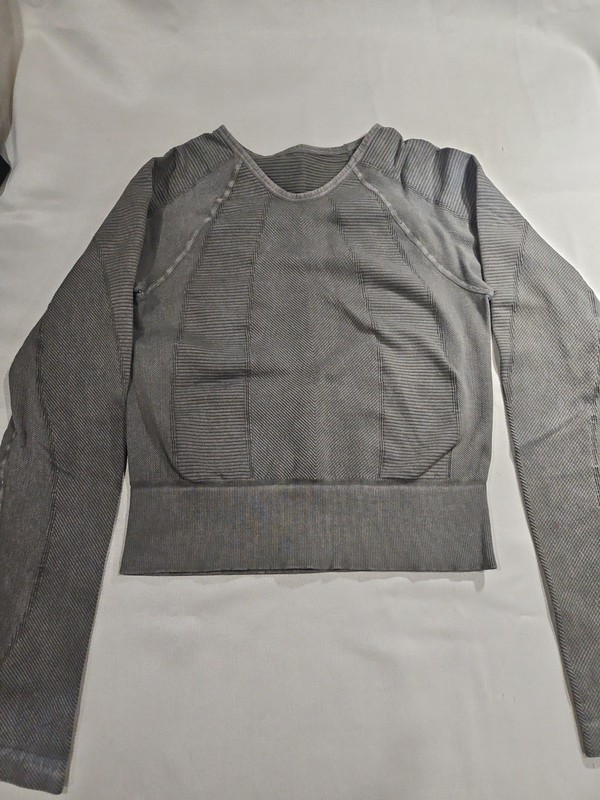 GYM MEDIUM Women Top Flex Breathable Cropped Grey