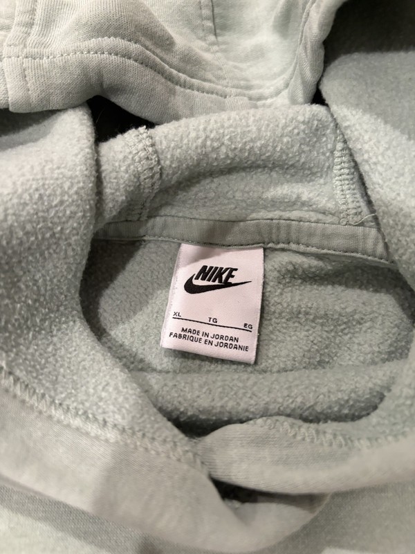 Nike Kids Boys Club Fleece Hoodie Sweatshirt XL gallery