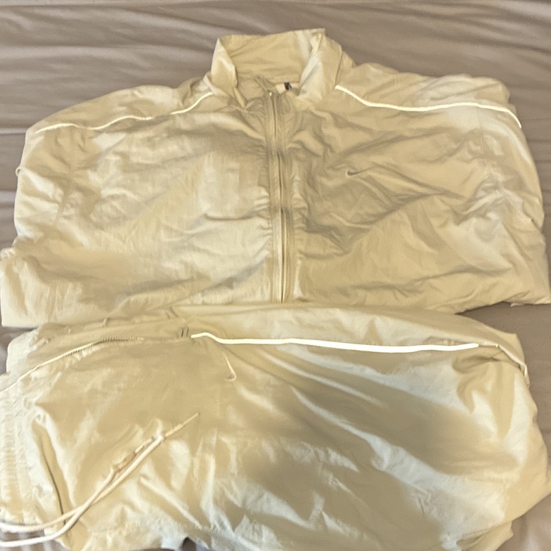 Nike Men’s White 2-Piece Tracksuit Jacket & Pants S Oversized FB8622-072