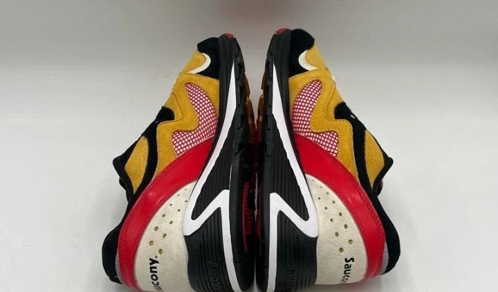 Saucony x Bodega Grid 8000 Classifieds 2017 Rare Yellow/Black S70379-1 gallery