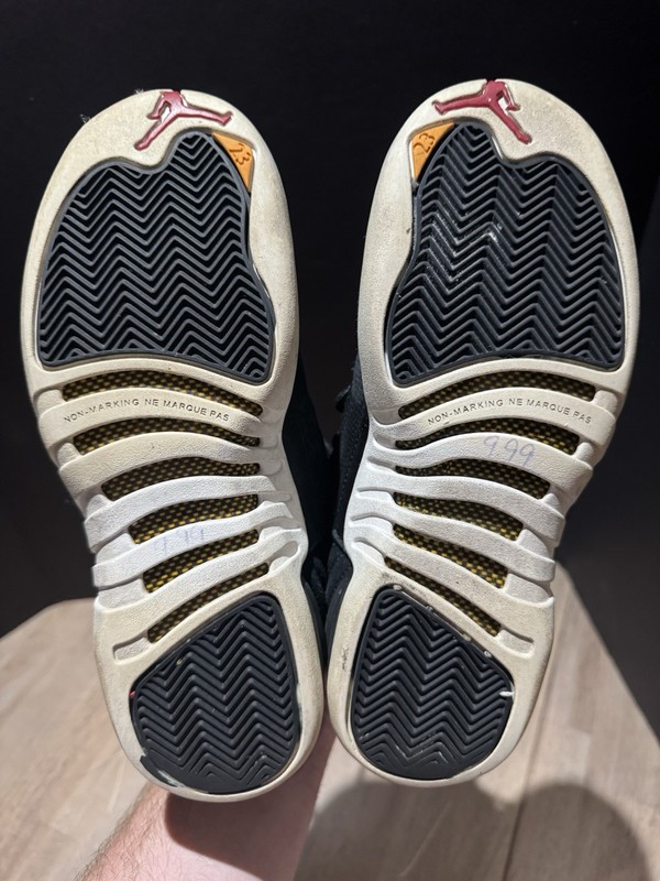 Nike Air Jordan 12 Retro Reverse Taxi Basketball | SIZE 6.5Y | 153265-017 gallery