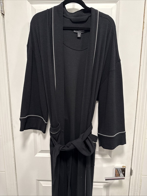 Men’s Saks Fifth Ave Honeycomb Belted Robe W/pocket Size M/L Black