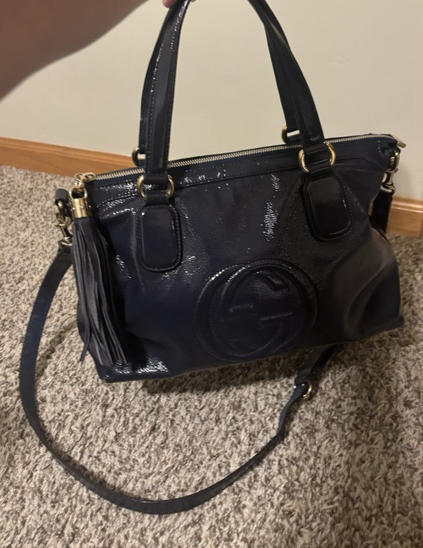Gucci Navy Soho bag. Top Handle Bag Zip Closure Double Handles Detachable