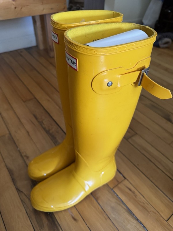 Hunter Original Tall Waterproof Womens Rain BOOTS Size 8 Color Yellow gallery