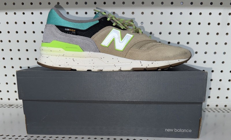 New Balance 997H Tidepool Mens Suede Athletic Shoes Sneakers Size 11 CM997HJO