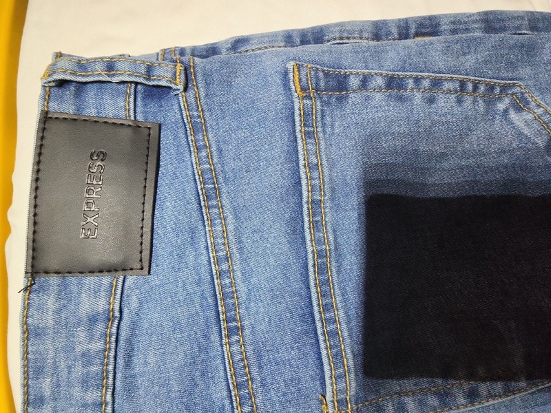 Express Men Athletic Slim Hyper Stretch Jeans in Melstone Wash gallery